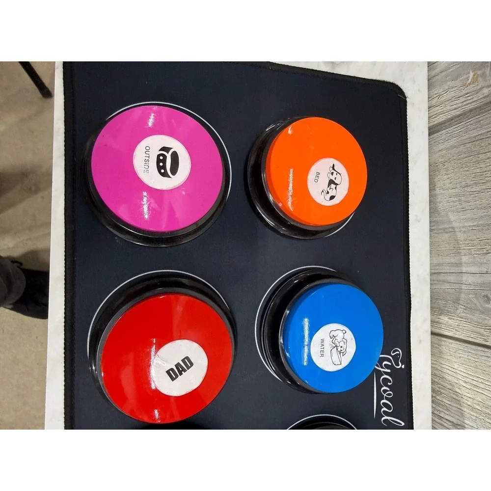 Tycoal Dog Training Talking Buttons Set with Non-Slip Mat 7 Recordable Buzzers